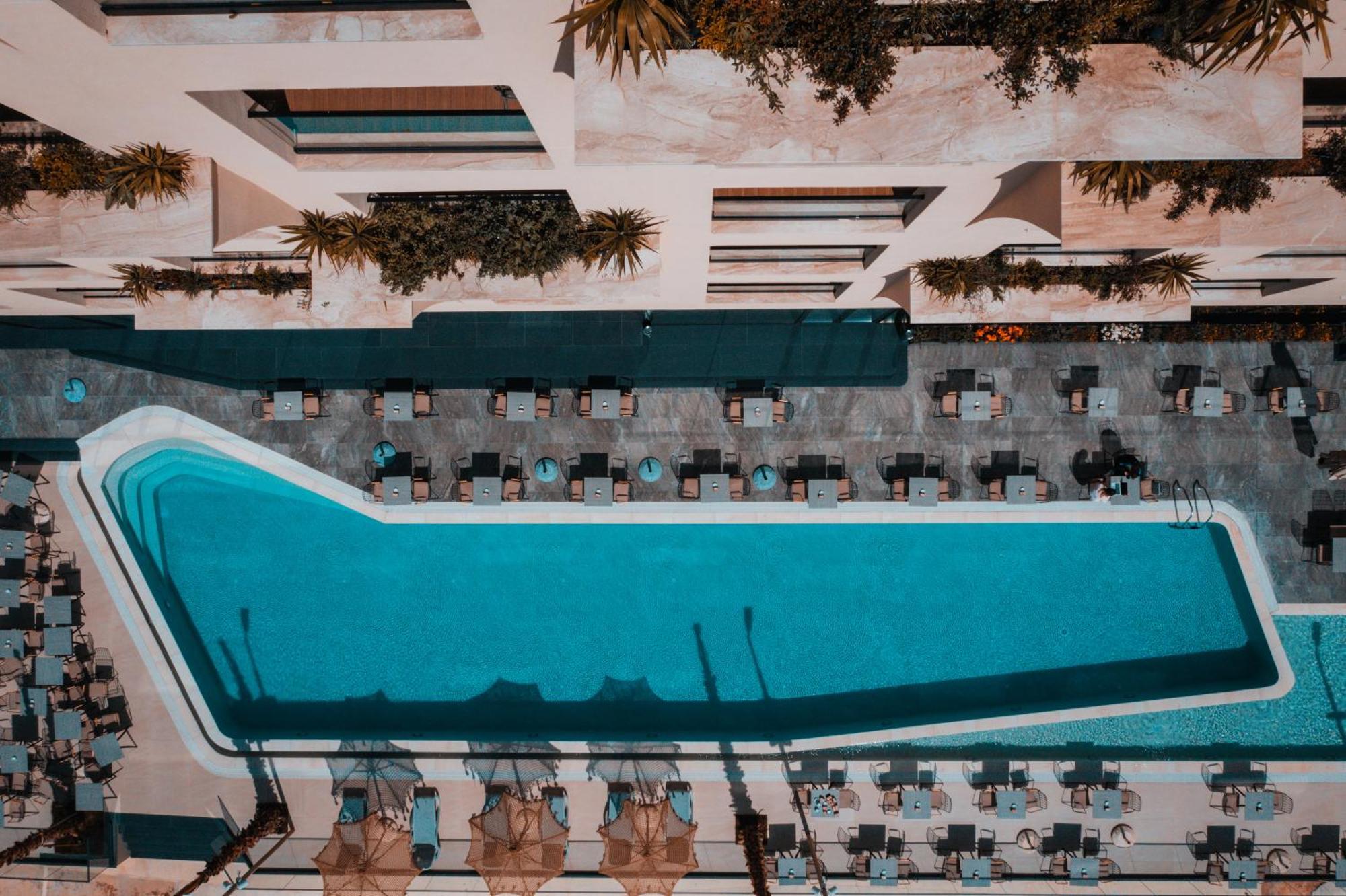 Royal G Deluxe Hotel Shkallnur ภายนอก รูปภาพ