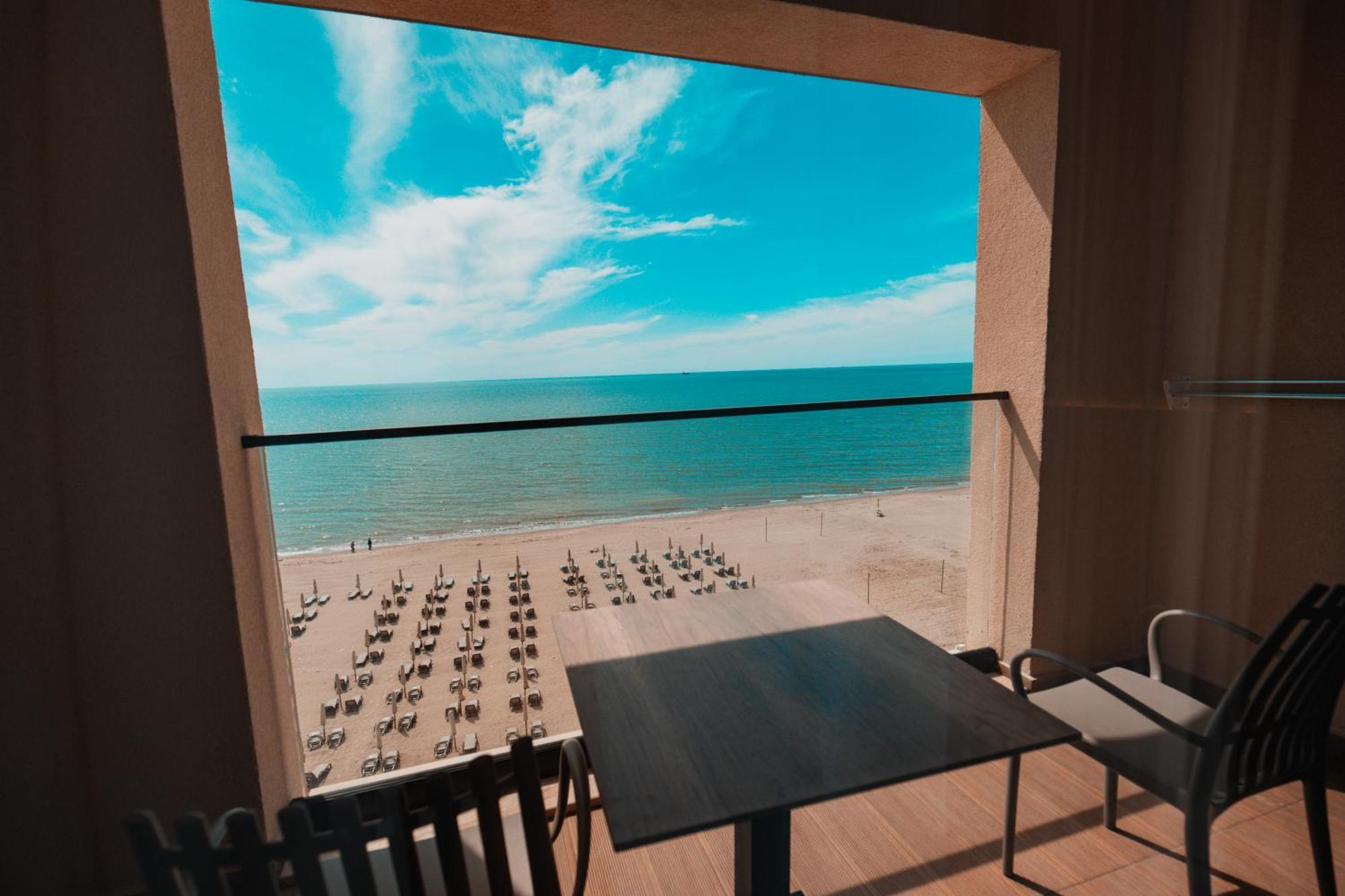 Royal G Deluxe Hotel Shkallnur ภายนอก รูปภาพ